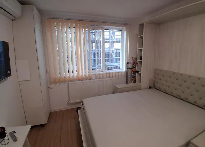 Garsoniera Langa Mare