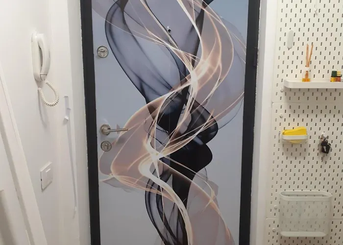 Garsoniera Langa Mare Apartament