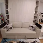 Garsoniera Langa Mare Apartment