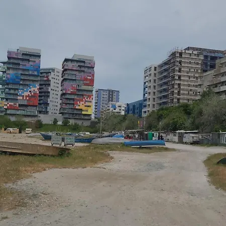 Garsoniera Langa Mare Constanta
